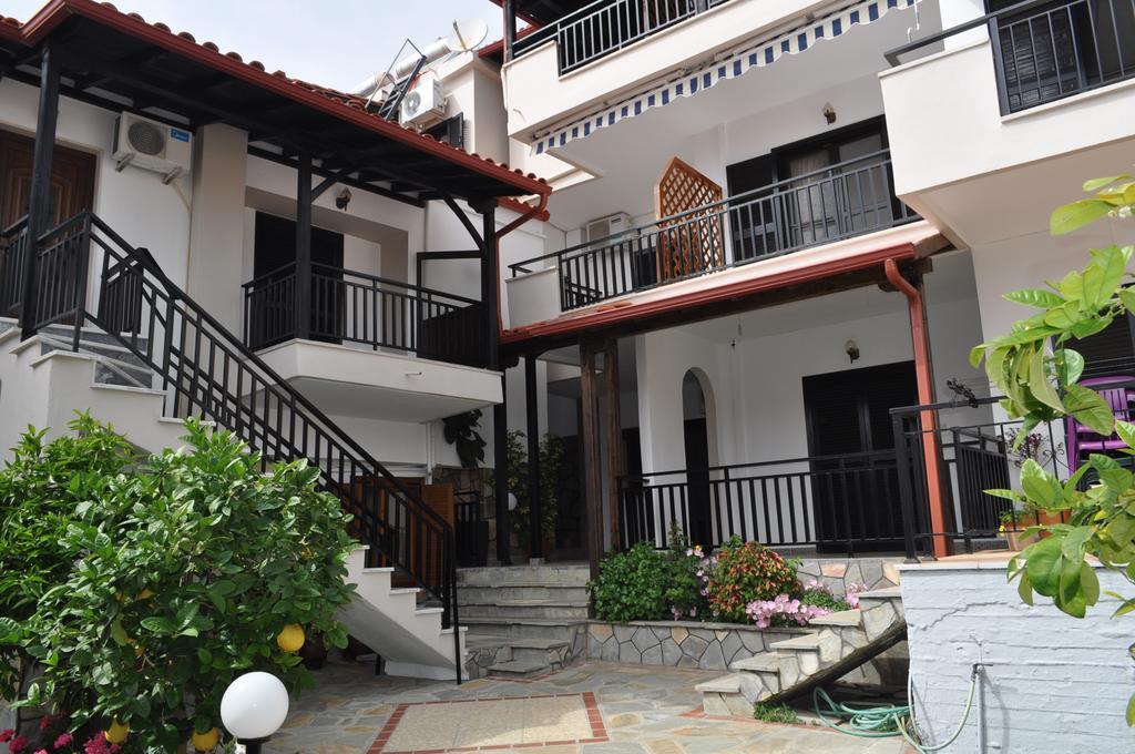 Giannis Maria Apartments Psakoudia Esterno foto