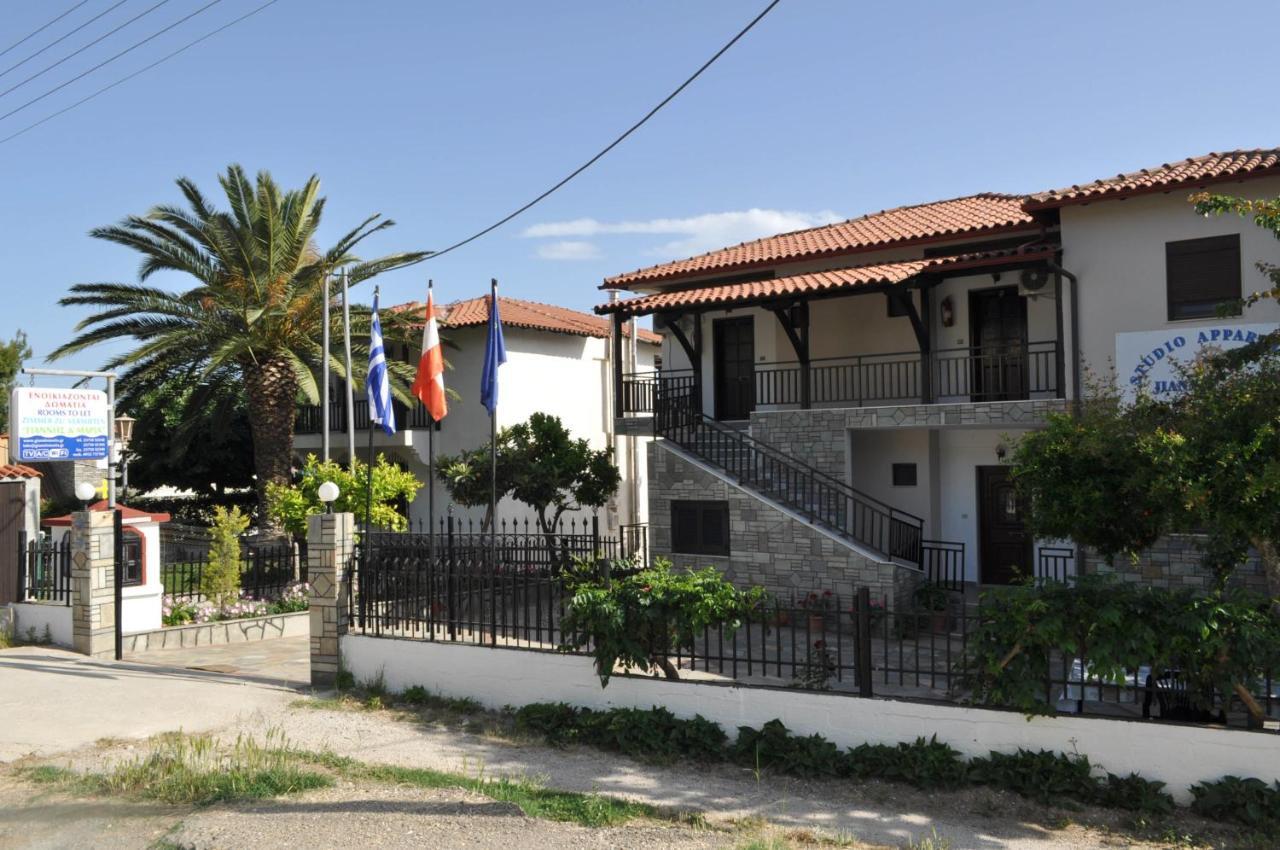 Giannis Maria Apartments Psakoudia Esterno foto
